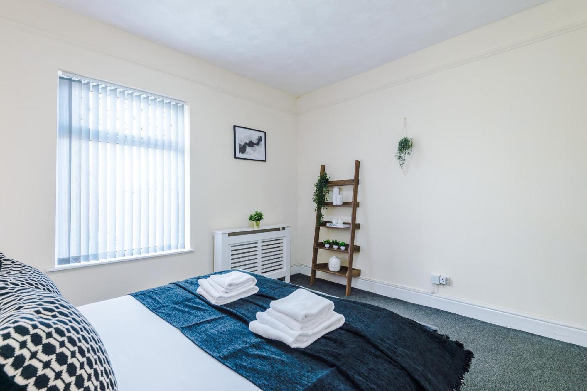 Cosy 3Bd Holiday Home, Sleeps 8, Ideal For Family And Groups, Nr Coop Live & Etihad, Free Parking Manchester